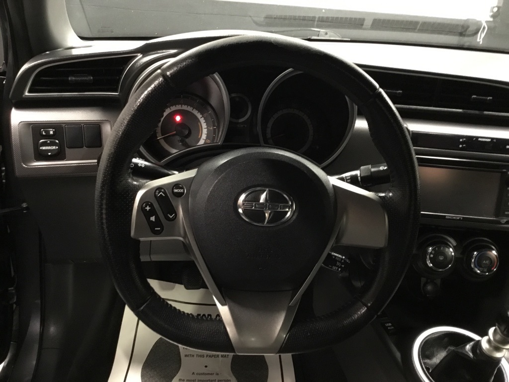 2015 Scion tC Base photo 32