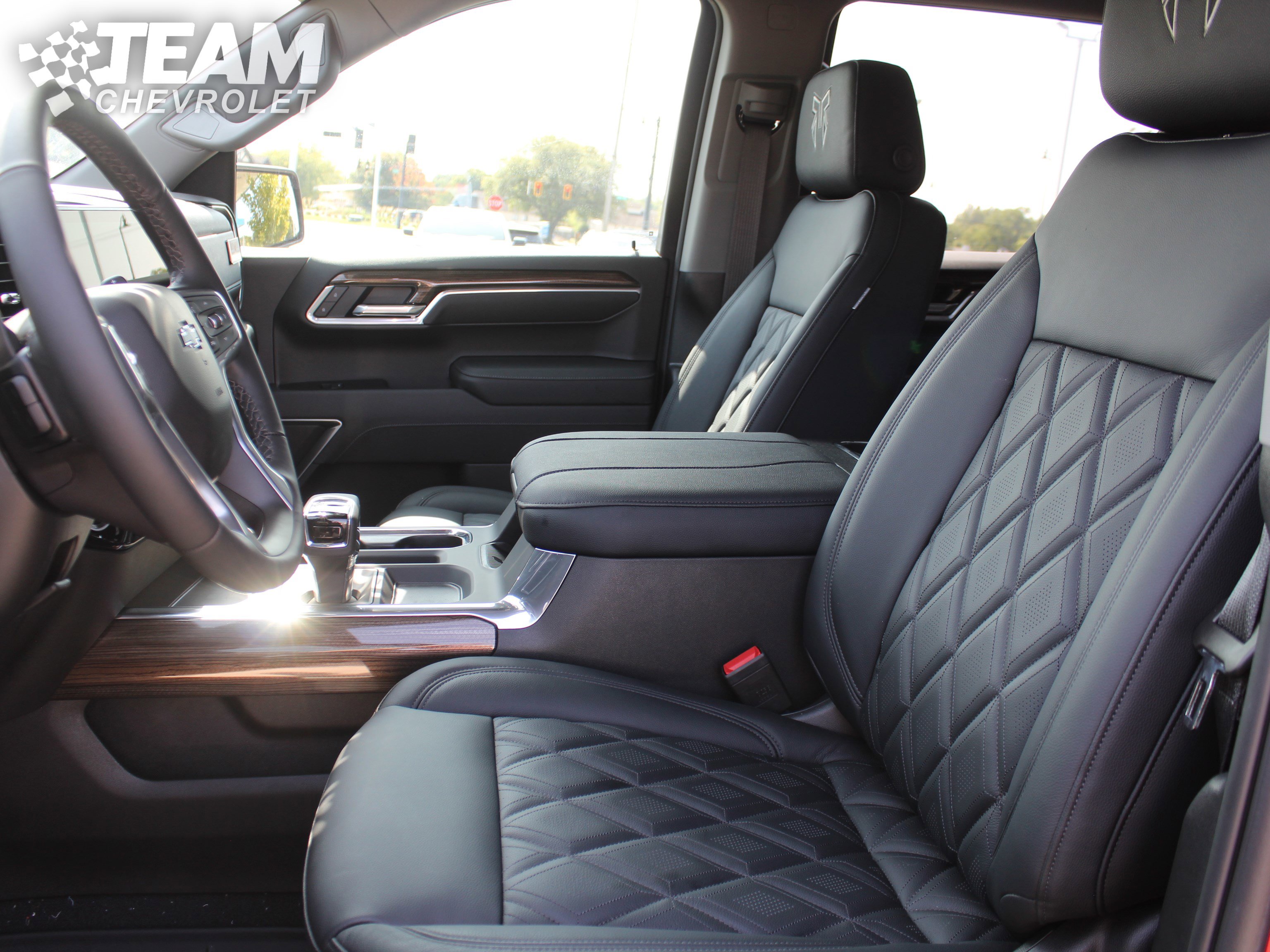 2025 Chevrolet Silverado 1500 RST photo 10