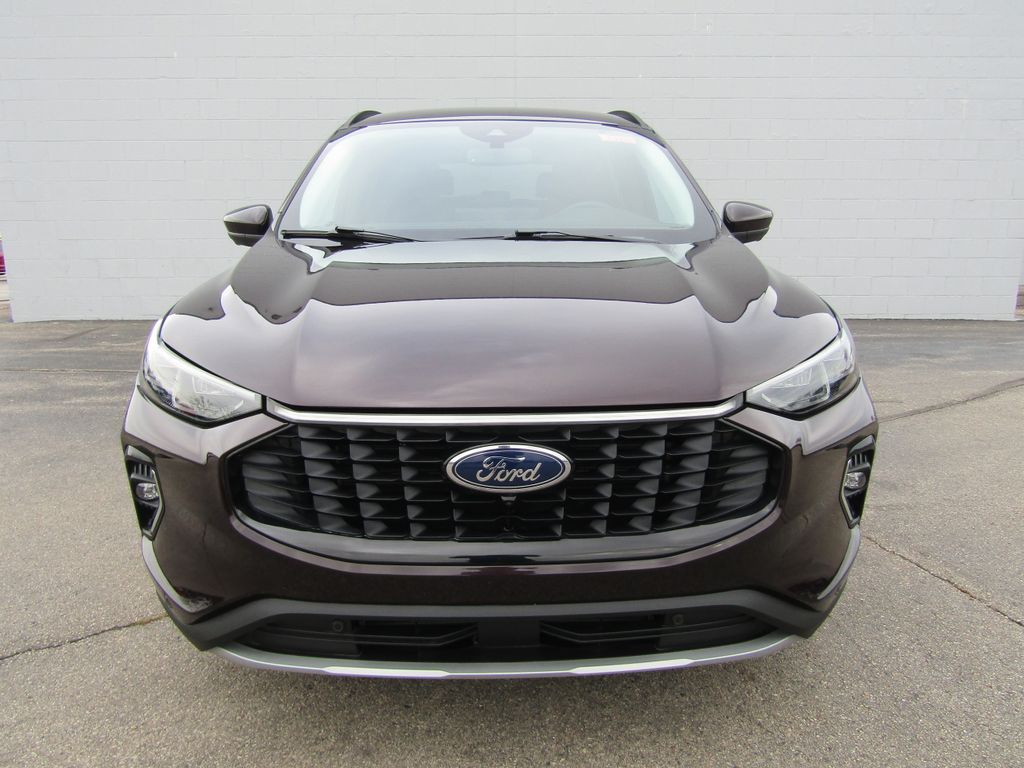 2023 Ford Escape Platinum photo 2