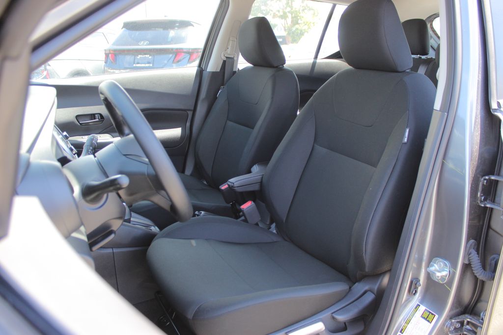 2025 Nissan Kicks Play S photo 11