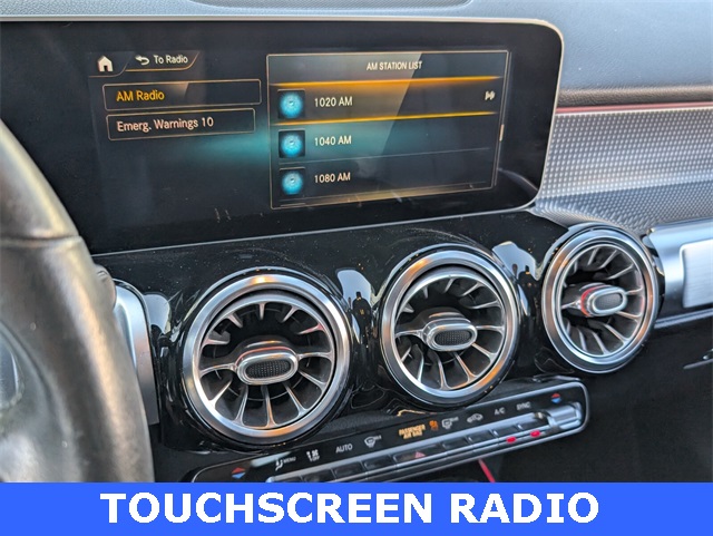 2021 Mercedes Benz GLB 250 photo 3