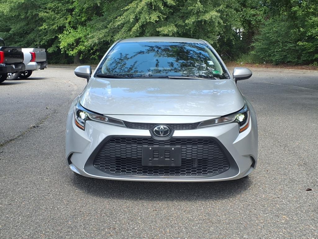 2022 Toyota Corolla LE photo 2