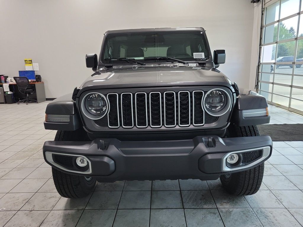 2025 Jeep Wrangler Sahara photo 2