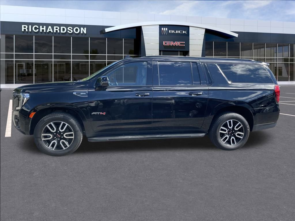 2023 Gmc Yukon XL AT4 photo 3