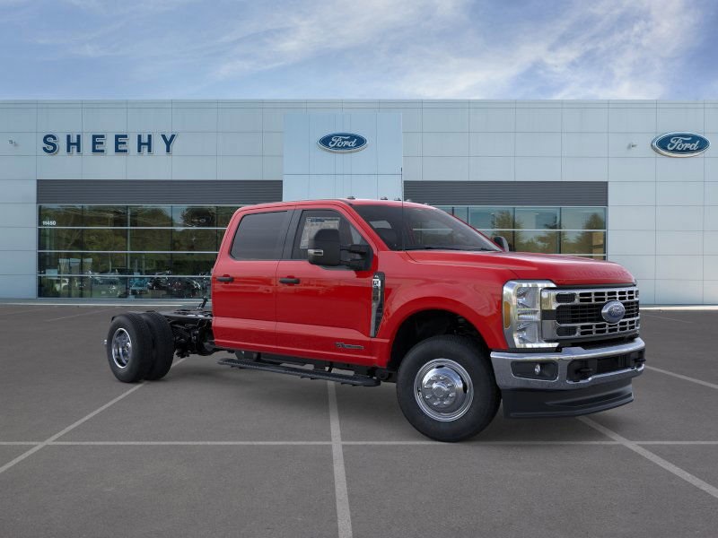 2025 Ford F-350 Super Duty Chassis Cab XL's photo