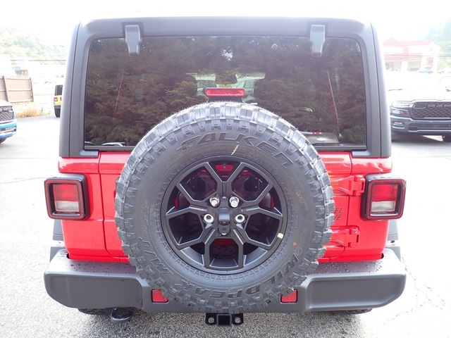 2025 Jeep Wrangler Willys photo 4