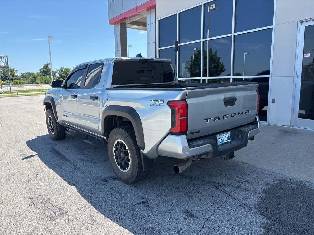 2024 Toyota Tacoma TRD Off-Road photo 4