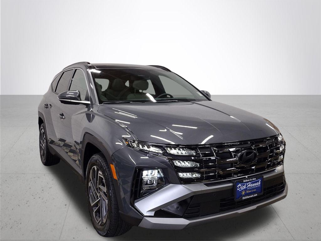 2026 Hyundai Tucson Hybrid Limited photo 4