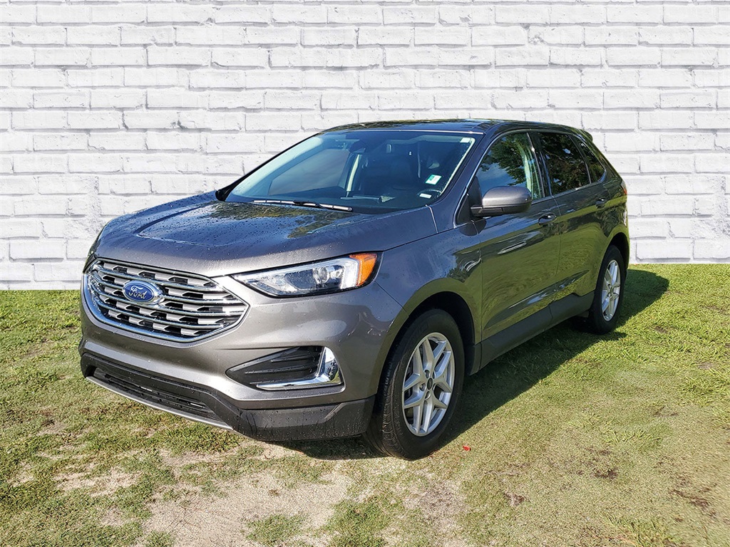 2022 Ford Edge SEL photo 4