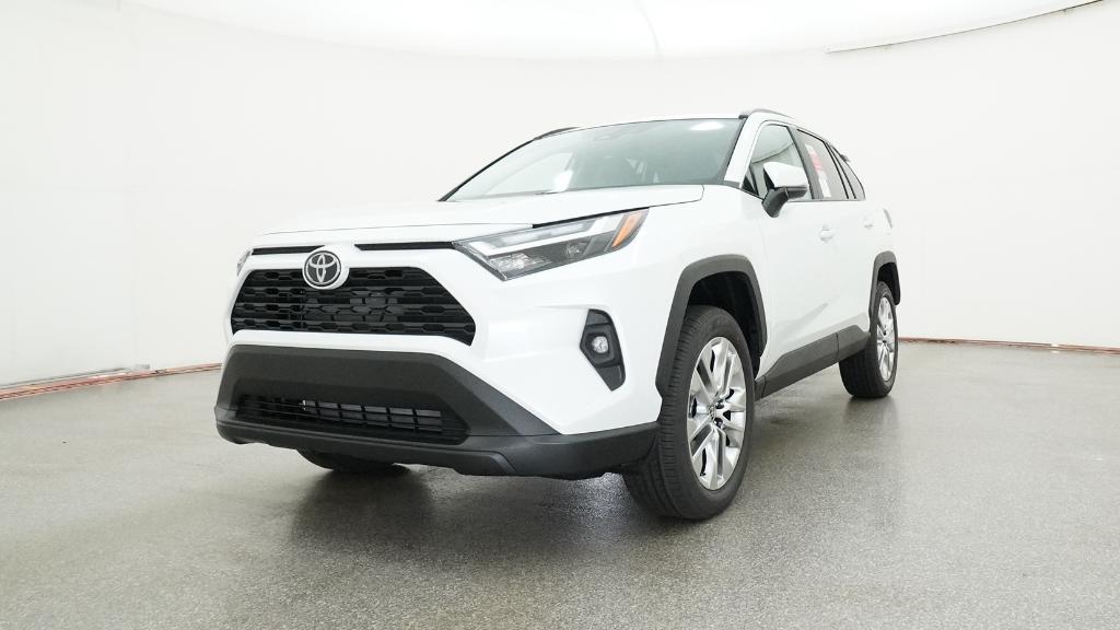 2025 Toyota RAV4 XLE Premium photo 5