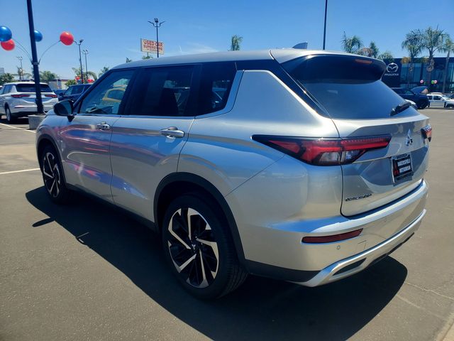 2024 Mitsubishi Outlander SE photo 6