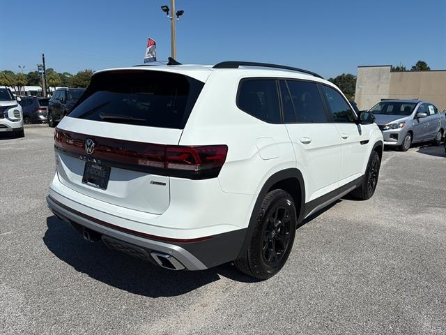 2025 Volkswagen Atlas Peak Edition SE photo 6