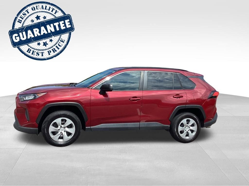 2020 Toyota RAV4 LE photo 3