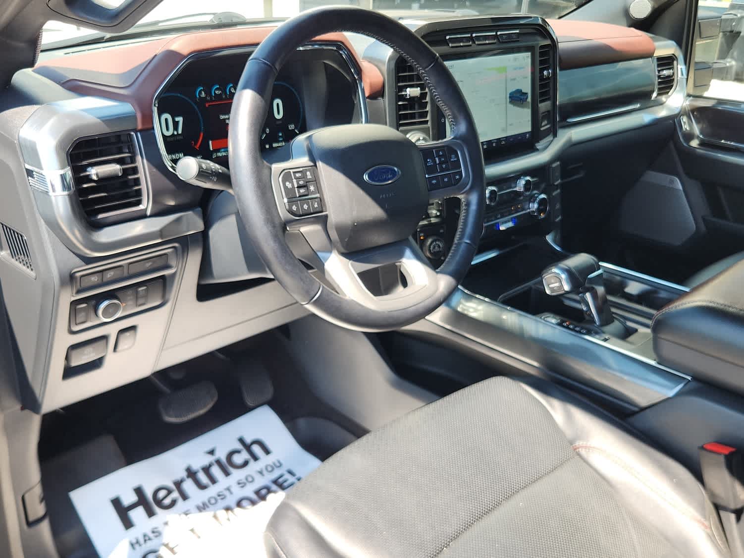 2022 Ford F-150 Lariat photo 11