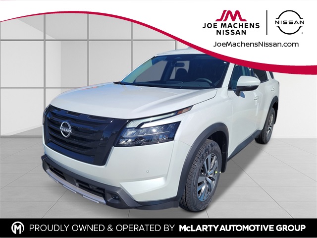 2025 Nissan Pathfinder SL's photo