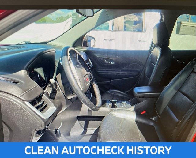 2023 Gmc Terrain SLT photo 2