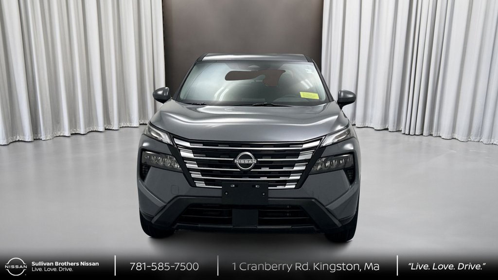 2026 Nissan Rogue SV photo 2