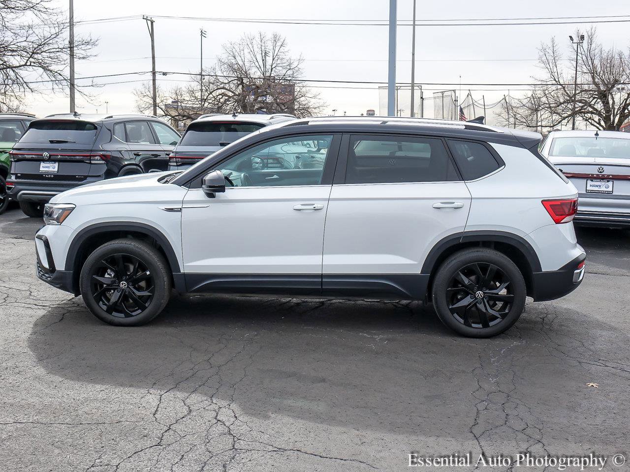 2023 VOLKSWAGEN TAOS - Image 3