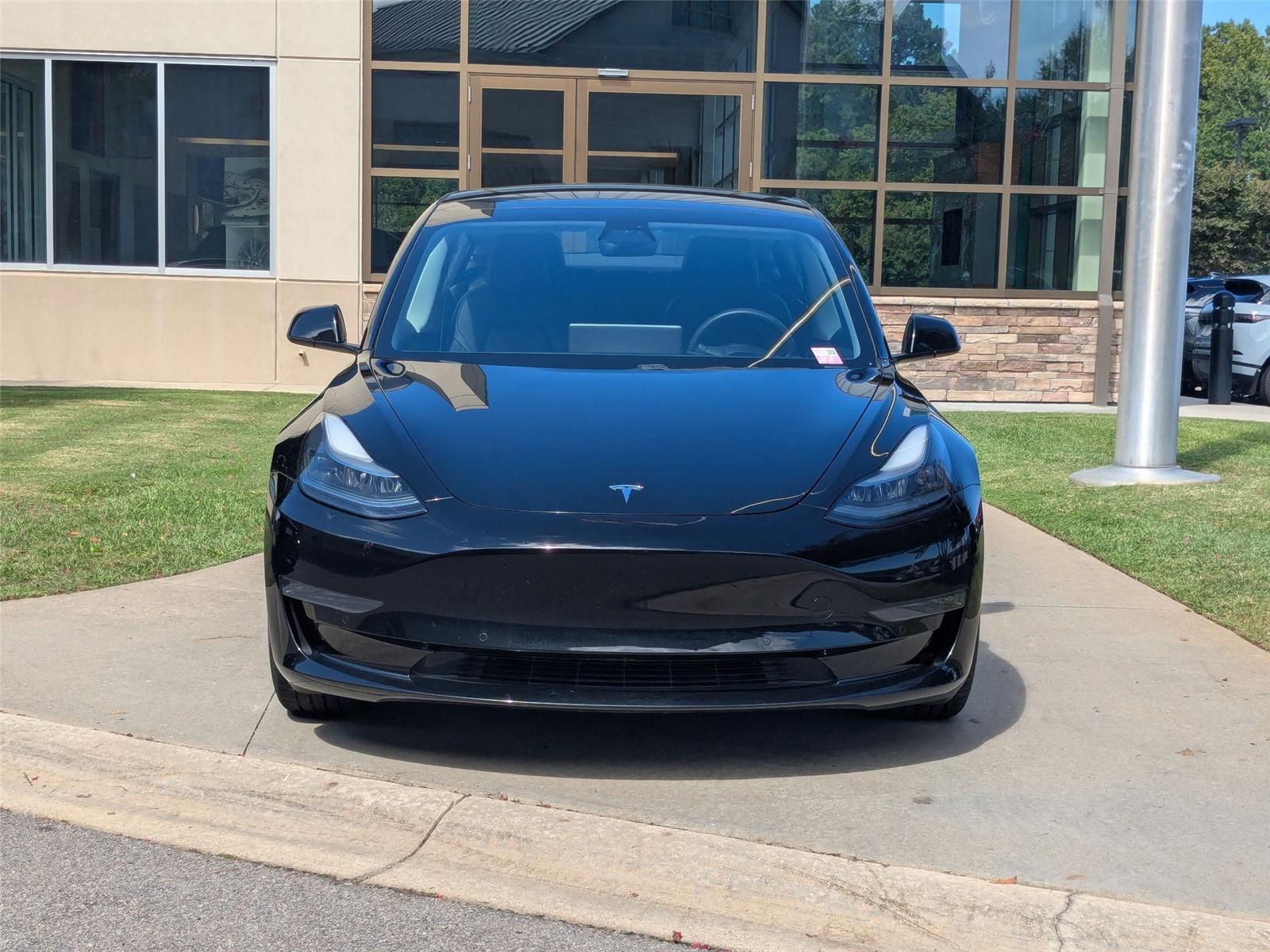 2021 Tesla Model 3 Standard Range Plus photo 2