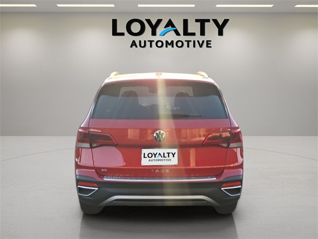 2023 Volkswagen Taos SE photo 3