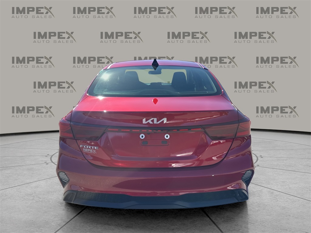 2024 Kia Forte LXS photo 4