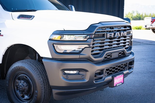 2025 Ram 2500 Tradesman photo 4