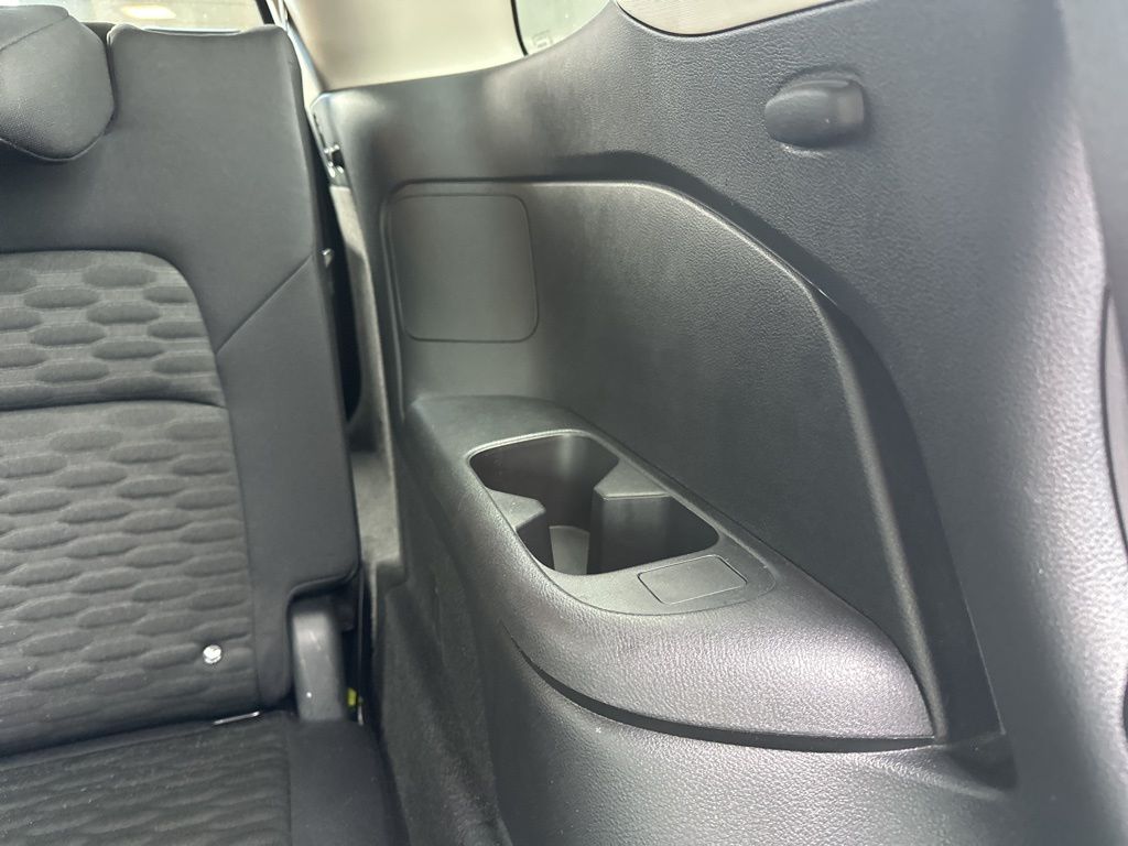 2024 Nissan Pathfinder SV photo 28