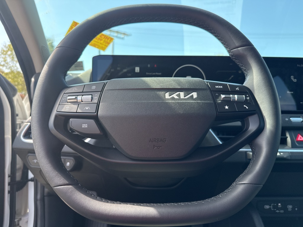 2025 Kia K4 EX photo 7