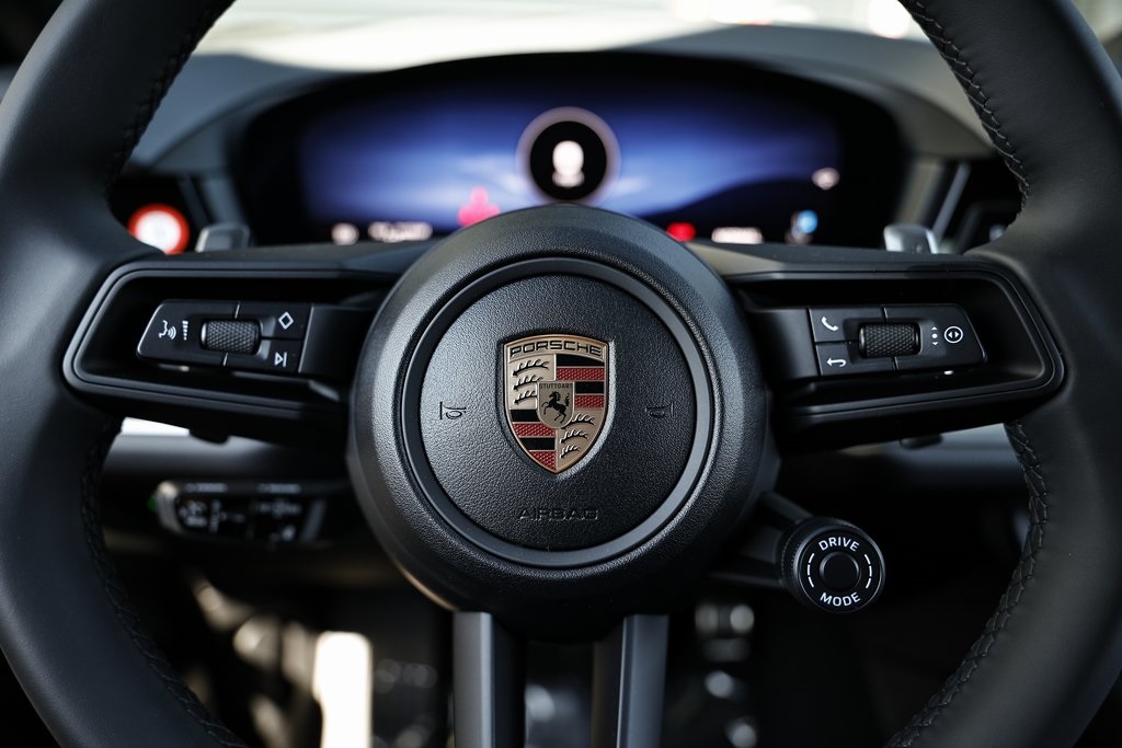 2026 Porsche Cayenne Coupe Base photo 30