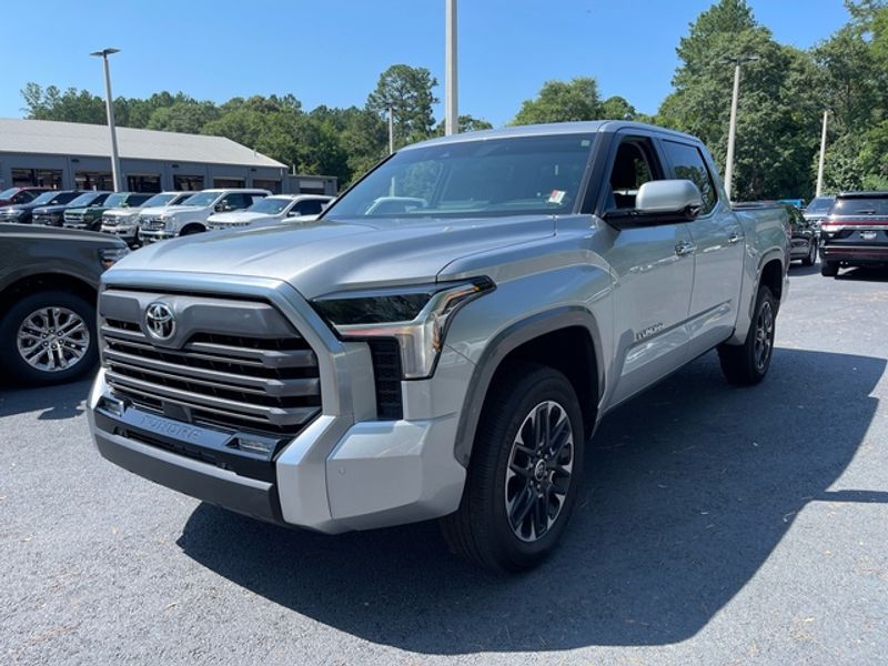 2024 Toyota Tundra Limited photo 3
