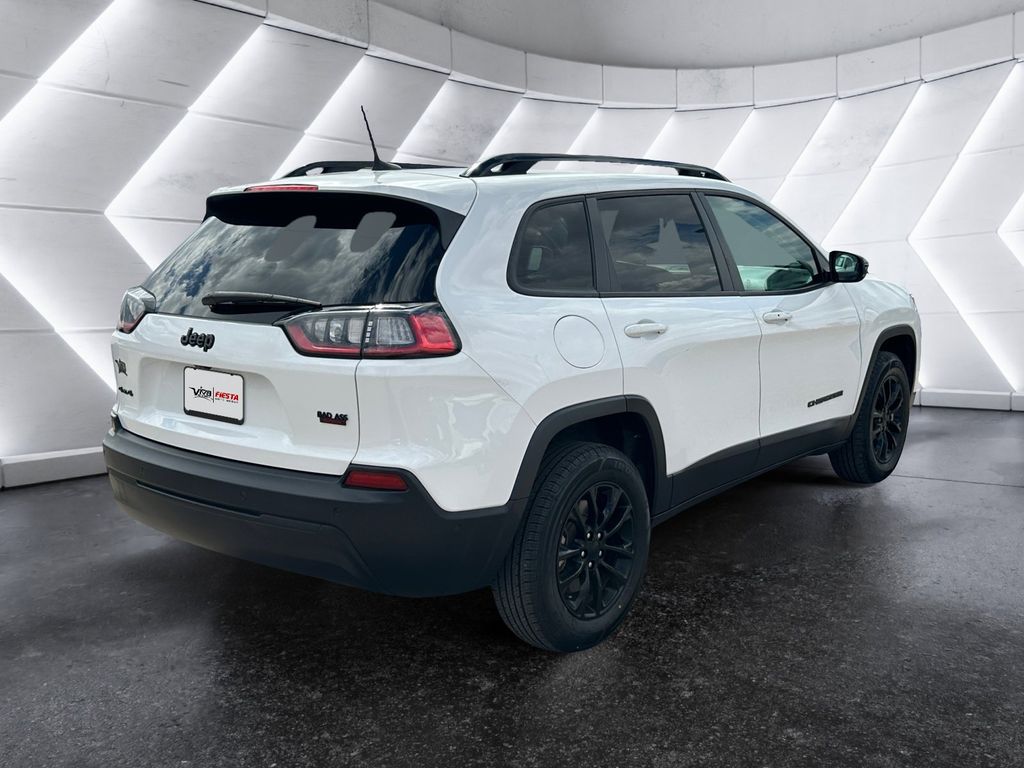 2023 Jeep Cherokee Altitude Lux photo 4