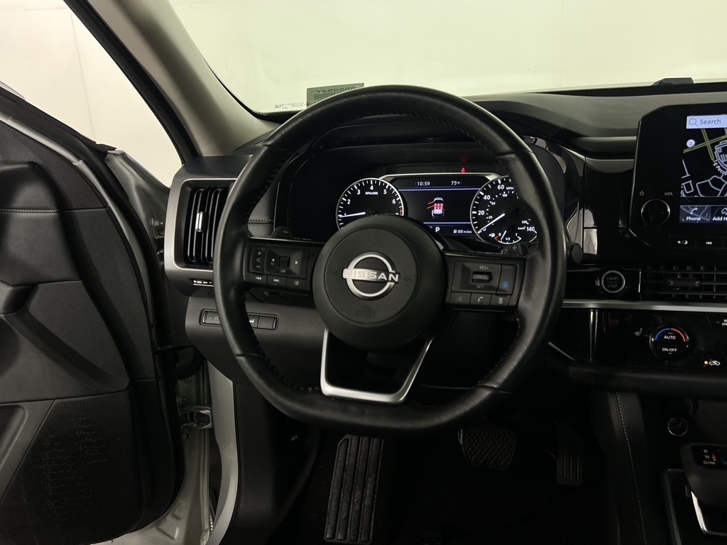 2022 Nissan Pathfinder SL photo 10
