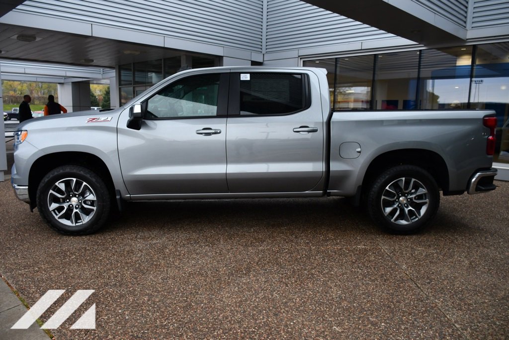 2026 Chevrolet Silverado 1500 LT photo 3