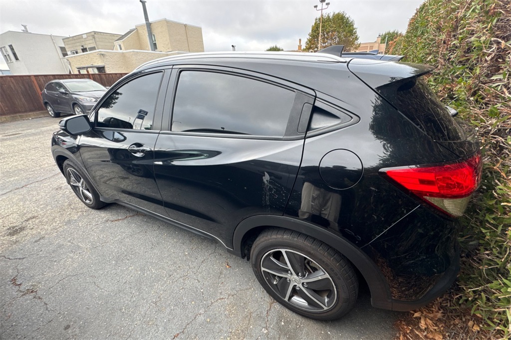 2021 Honda HR-V EX-L photo 2