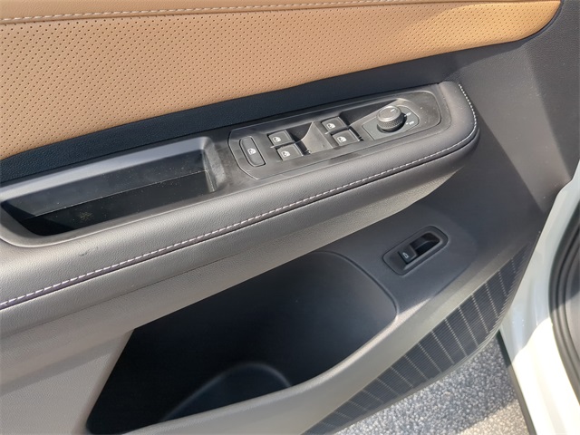 2025 Volkswagen Atlas Cross Sport SEL R-Line photo 15