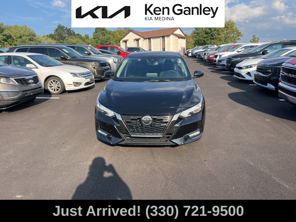 2020 Nissan Sentra SR photo 2