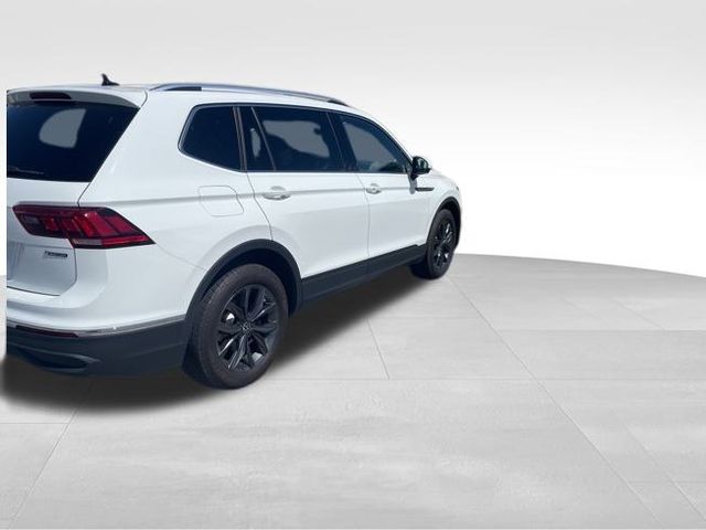 2022 Volkswagen Tiguan SE photo 3