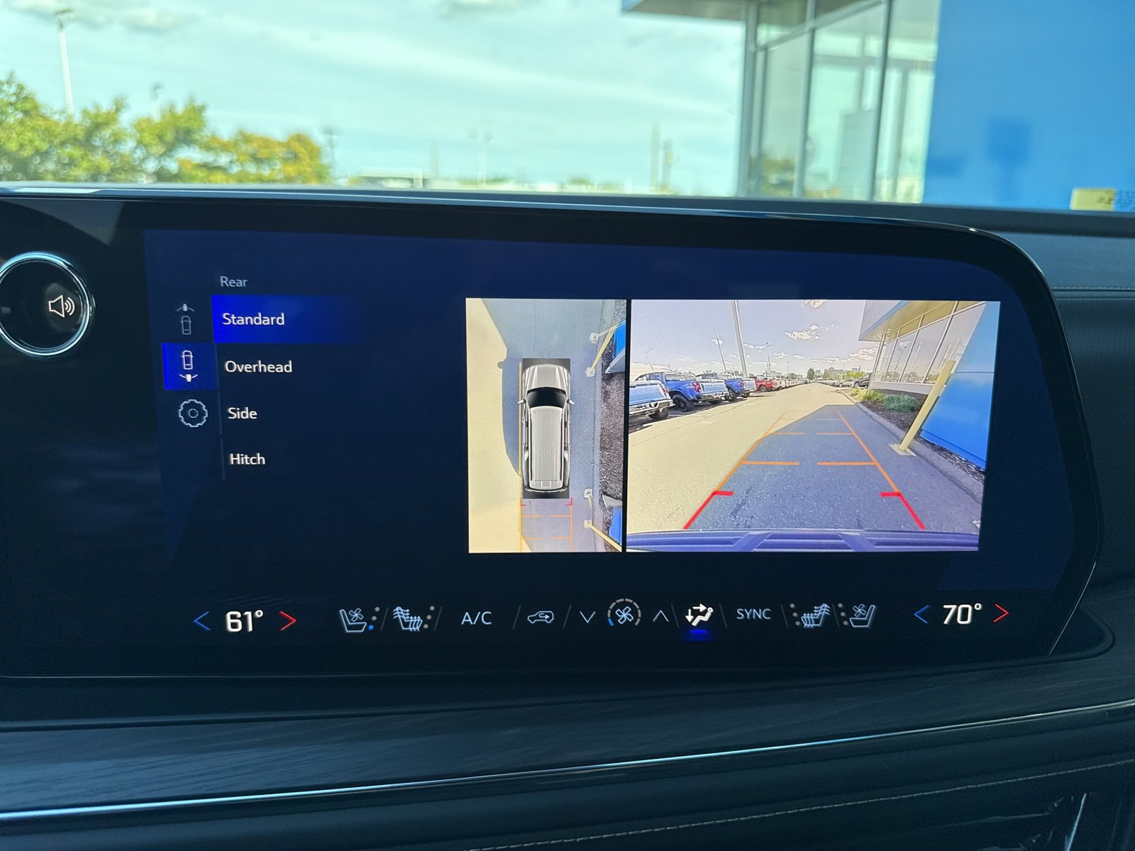 2025 Chevrolet Suburban Premier photo 23