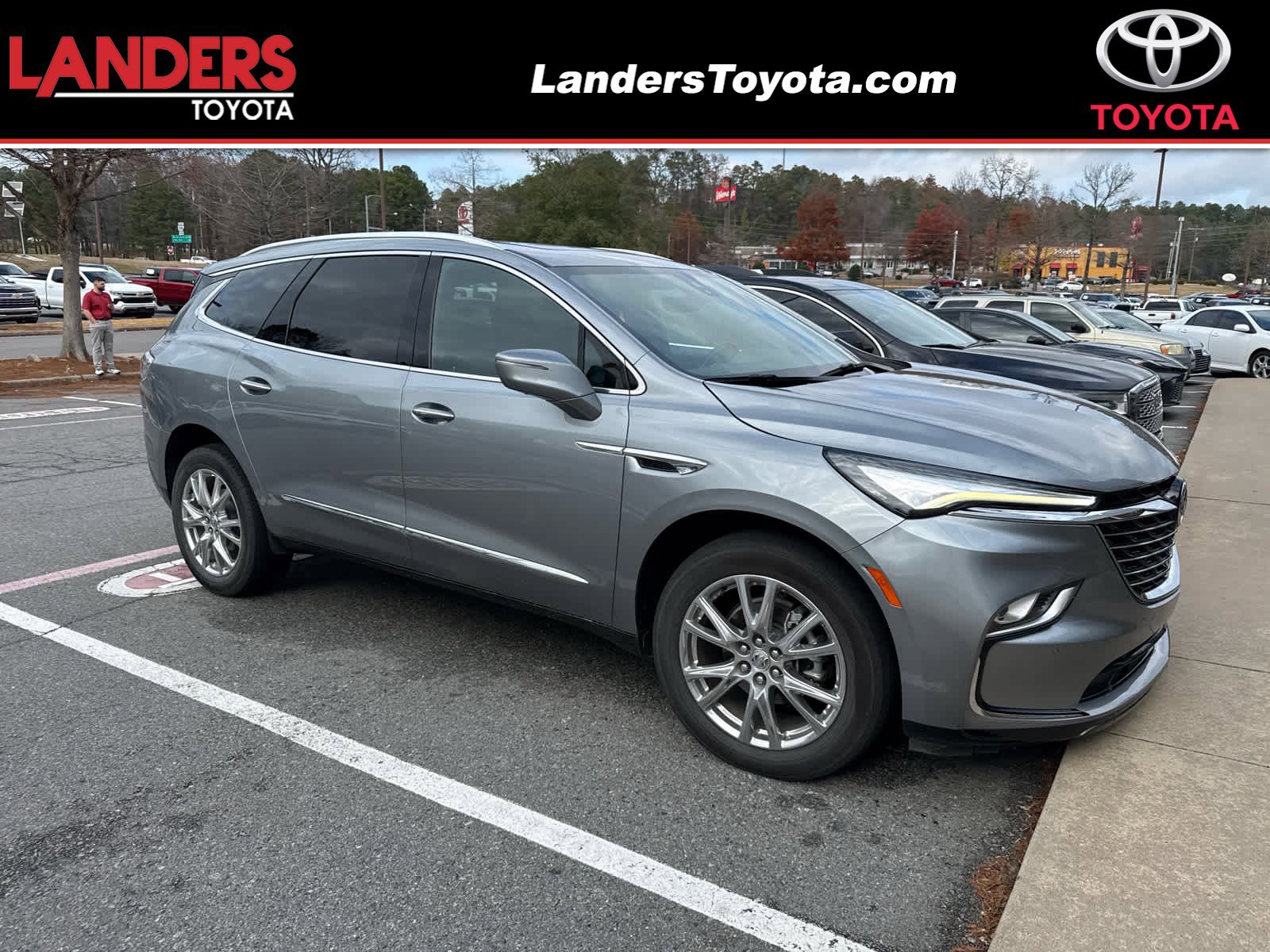 2023 Buick Enclave Premium's photo