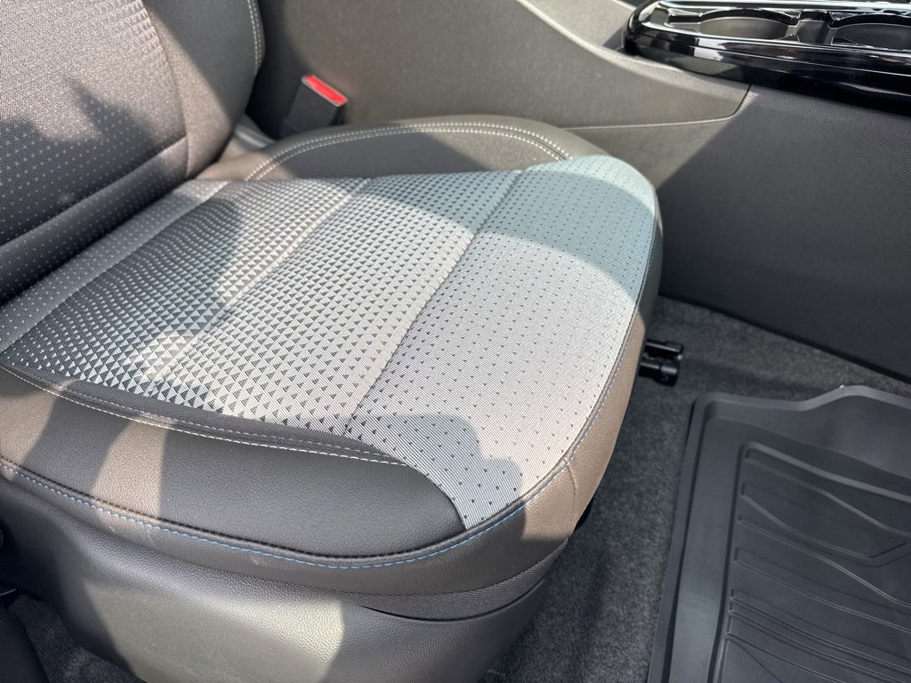 2025 Chevrolet Trax LT photo 23