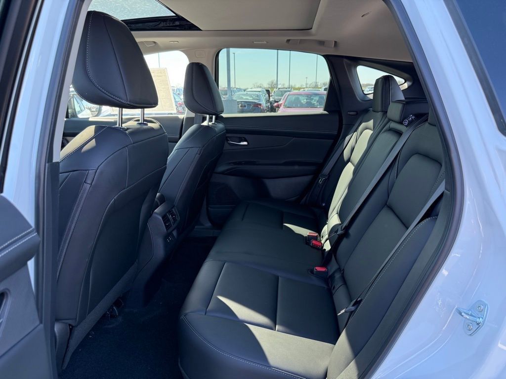 2025 Nissan Murano SL photo 11