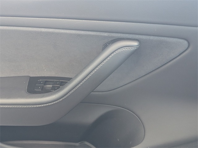 2019 Tesla Model 3 Long Range photo 19