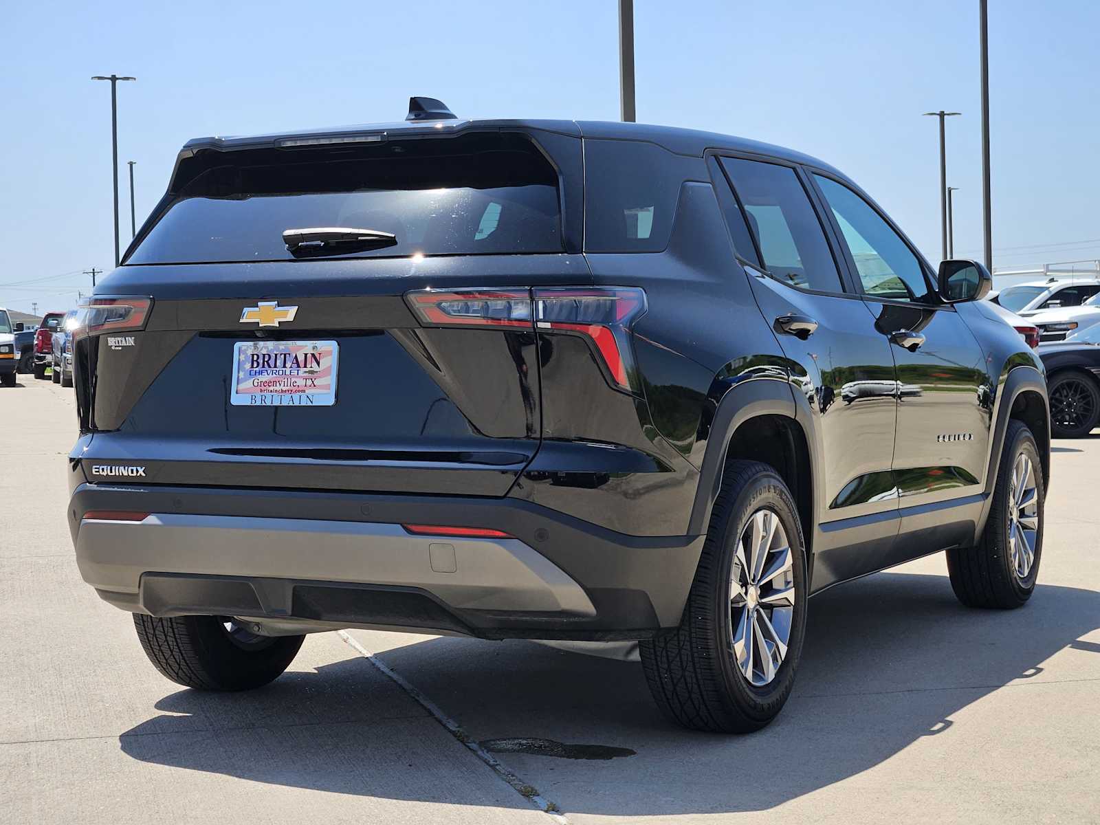 2025 Chevrolet Equinox LT photo 4