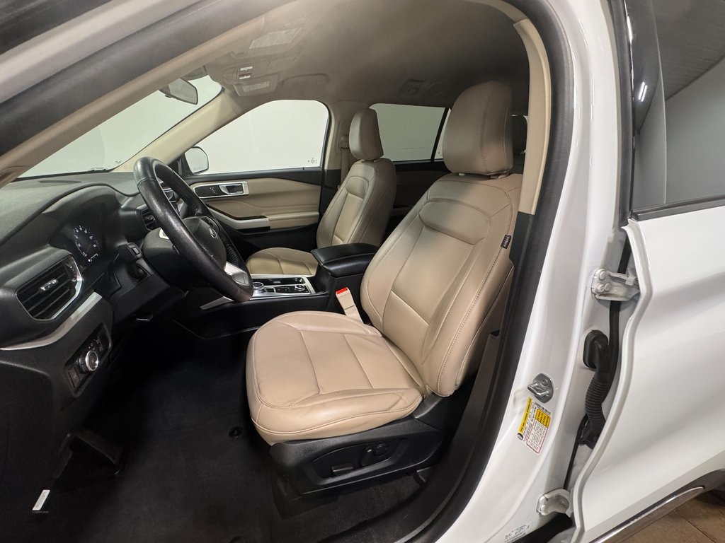 2023 Ford Explorer XLT photo 11