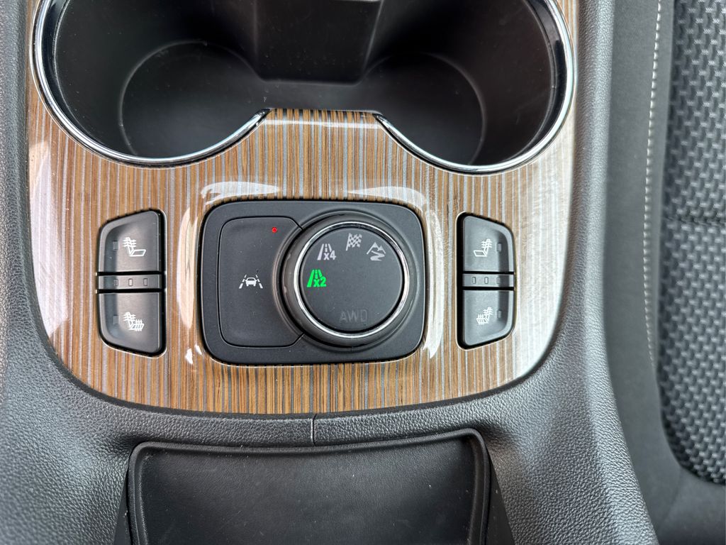 2023 Gmc Acadia SLE photo 32