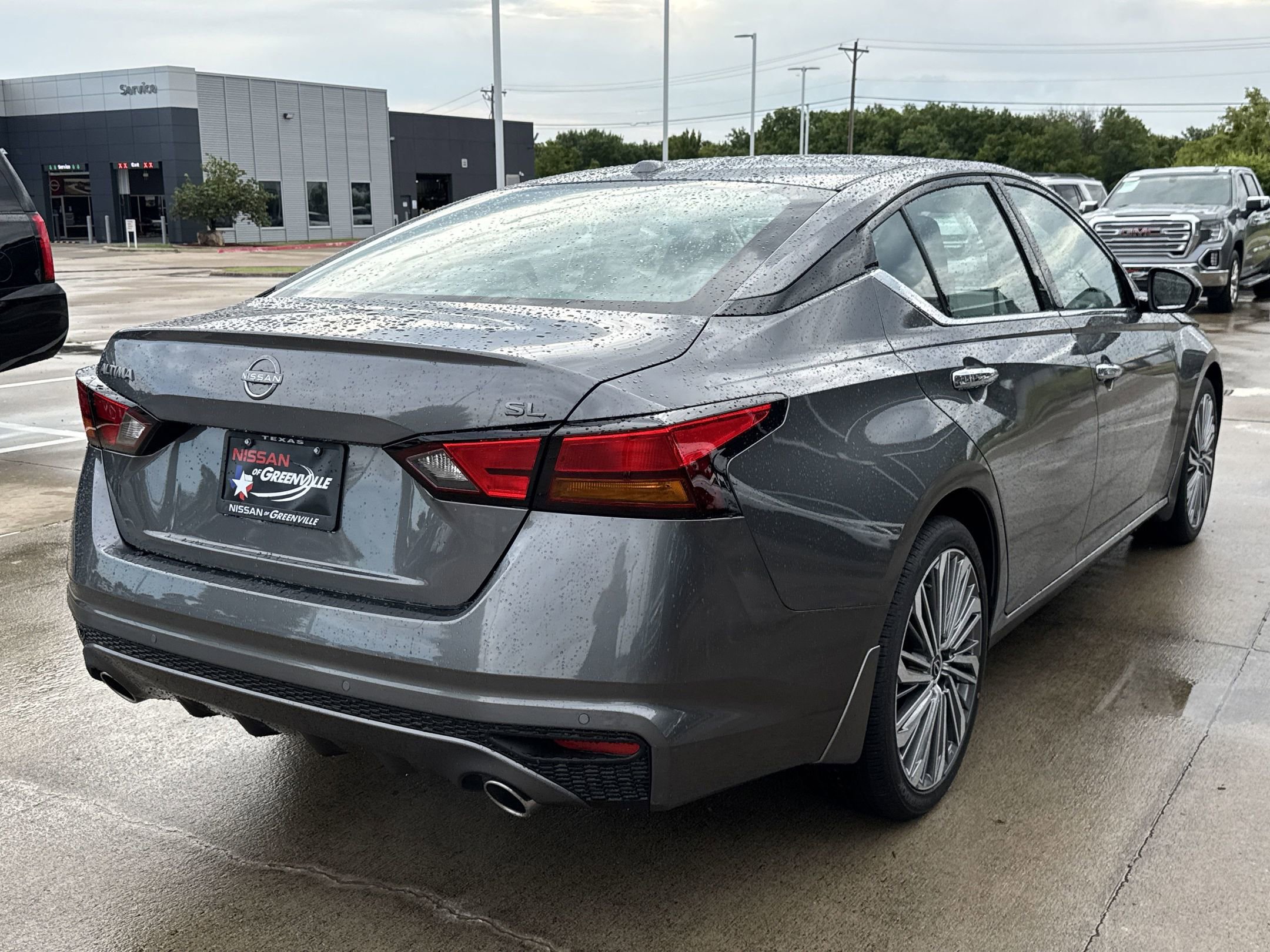 2025 Nissan Altima SL photo 8