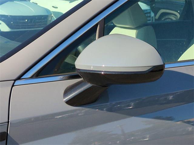 2025 Hyundai Sonata Hybrid SEL photo 12