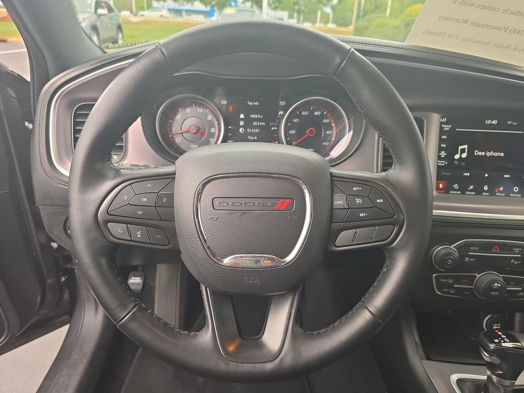 2022 Dodge Charger SXT photo 17