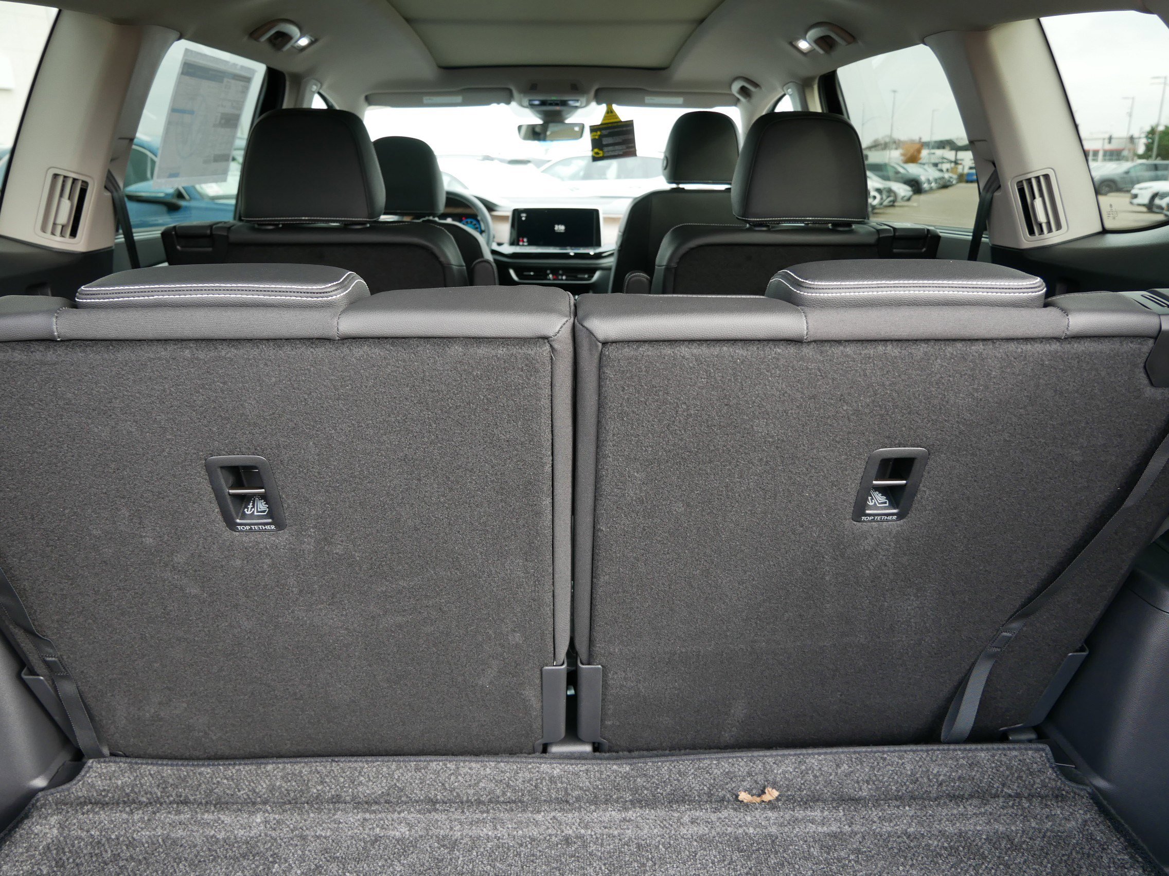 2026 Volkswagen Atlas SE Technology photo 2