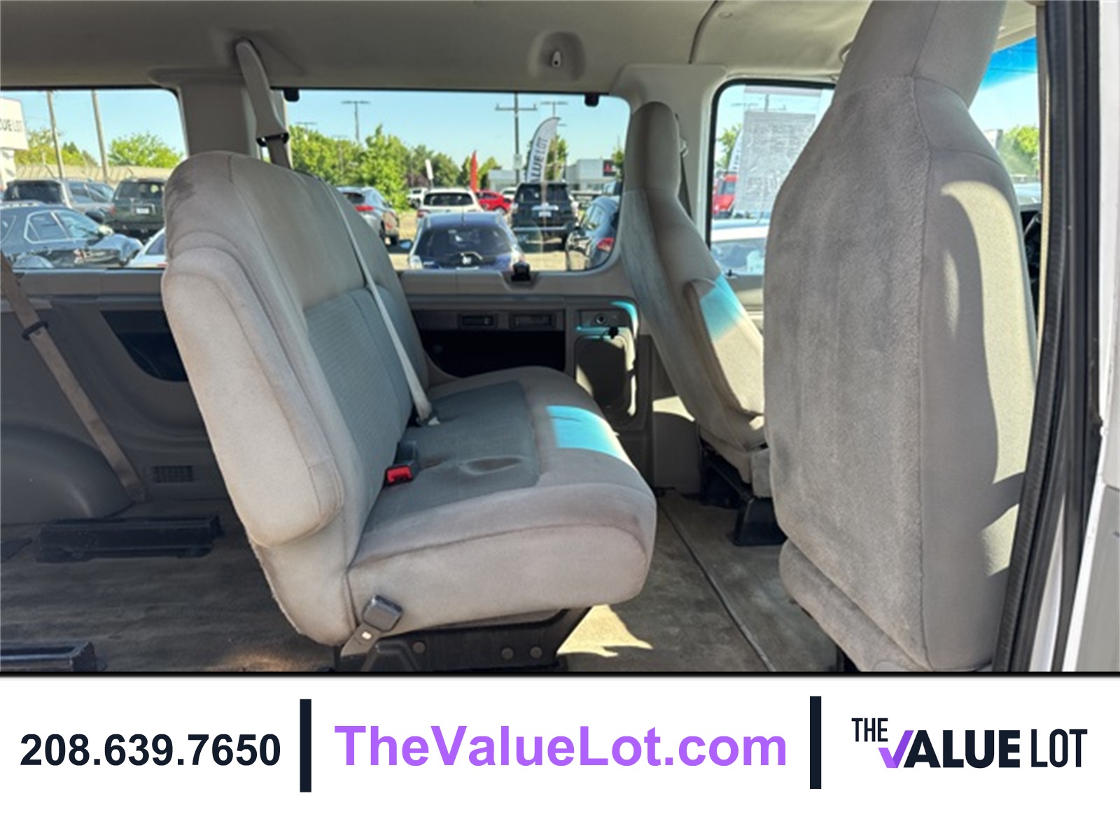 2014 Ford E-350 photo 14